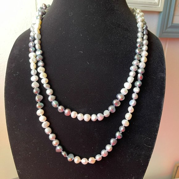 Charcoal Gray And White Cultured Freshwater Baroque Pearls Handmade Necklace 47" - Picture 6 of 10